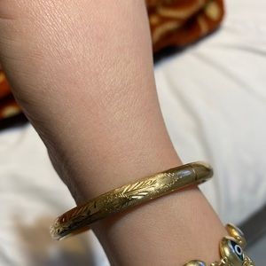 10k bangle super beautiful 7 grams